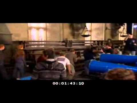 Harry Potter and the Deathly Hallows Part 2 - Molly vs Bellatrix Extended scene