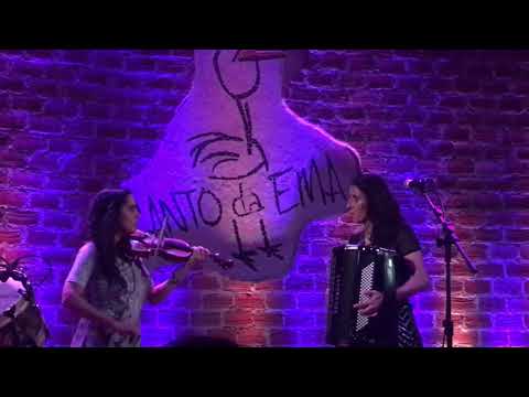 Trio Sinhá Flor - Pau de Arara