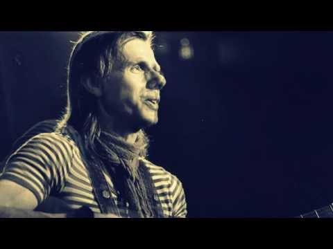 Gerhard Gundermann   Und musst Du weinen Moritzburg Halle live 1997