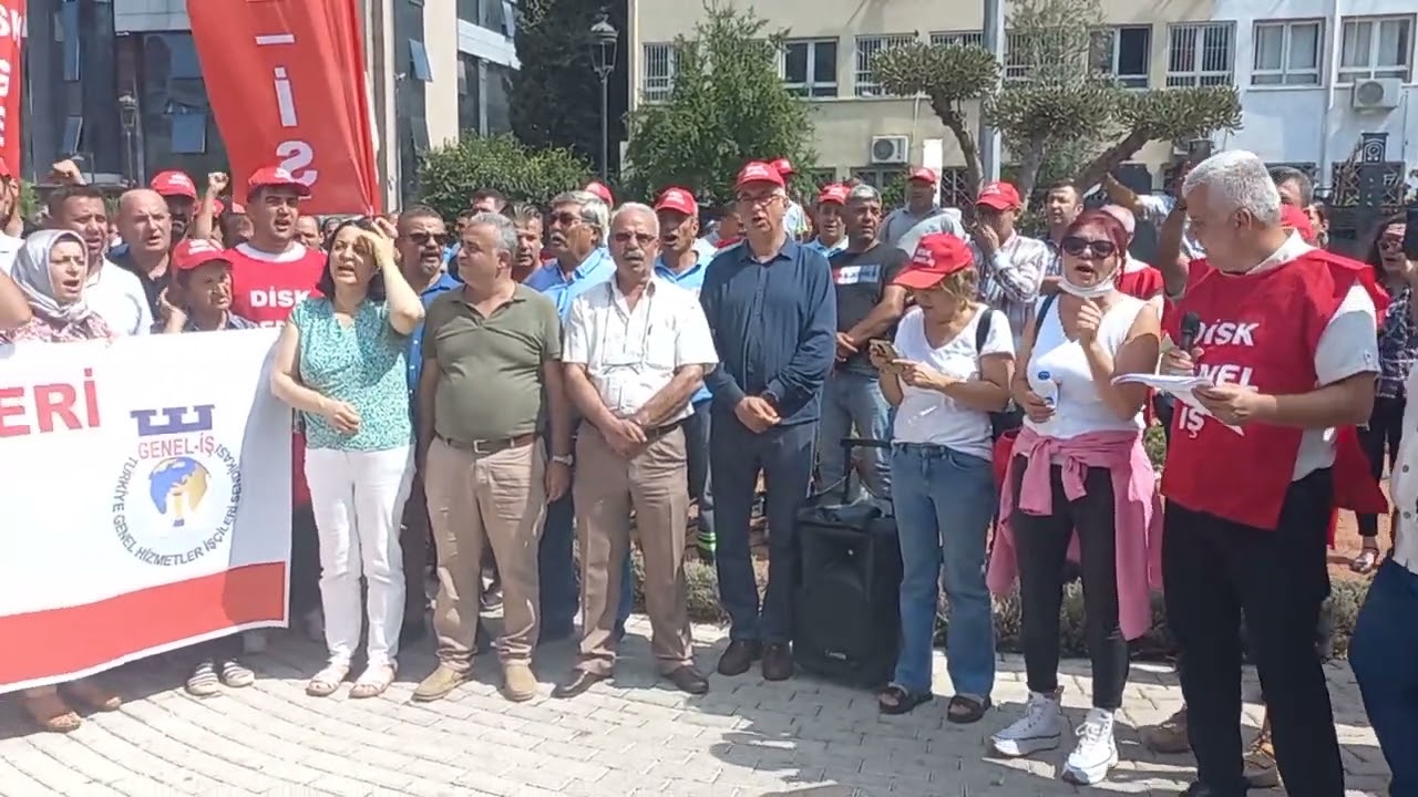 Adana'da Belediye Şirket İşçileri Kadro Talepli Eylem Yaptı