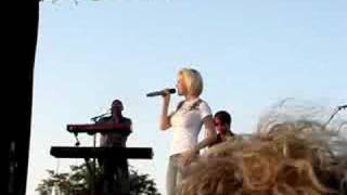 Kellie Pickler - Rocks Instead Of Rice