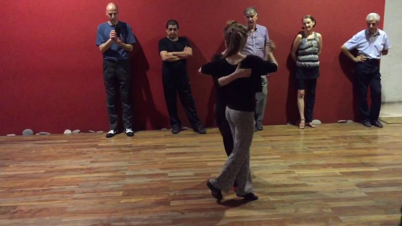 Clase de tango salon por Carolina Bonaventura