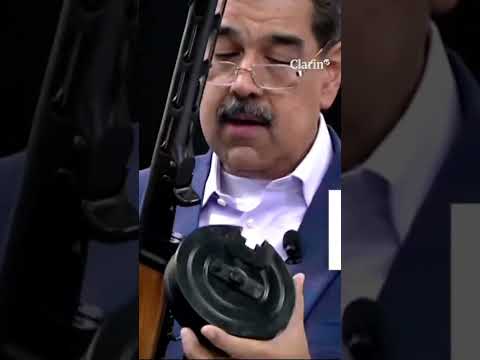 Nicolás Maduro showed off a weapon that Russia gave him.