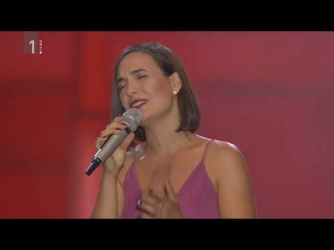 Nina Strnad: VILA Z RIMSKEGA ZIDU (glasbeni nastop iz oddaje in prireditve Poletna noč)