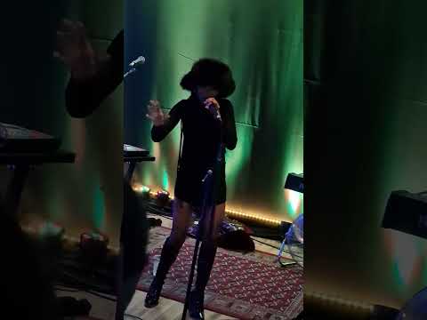 LVT - Party With My Girls - Live Ones Live Performance (Reading)