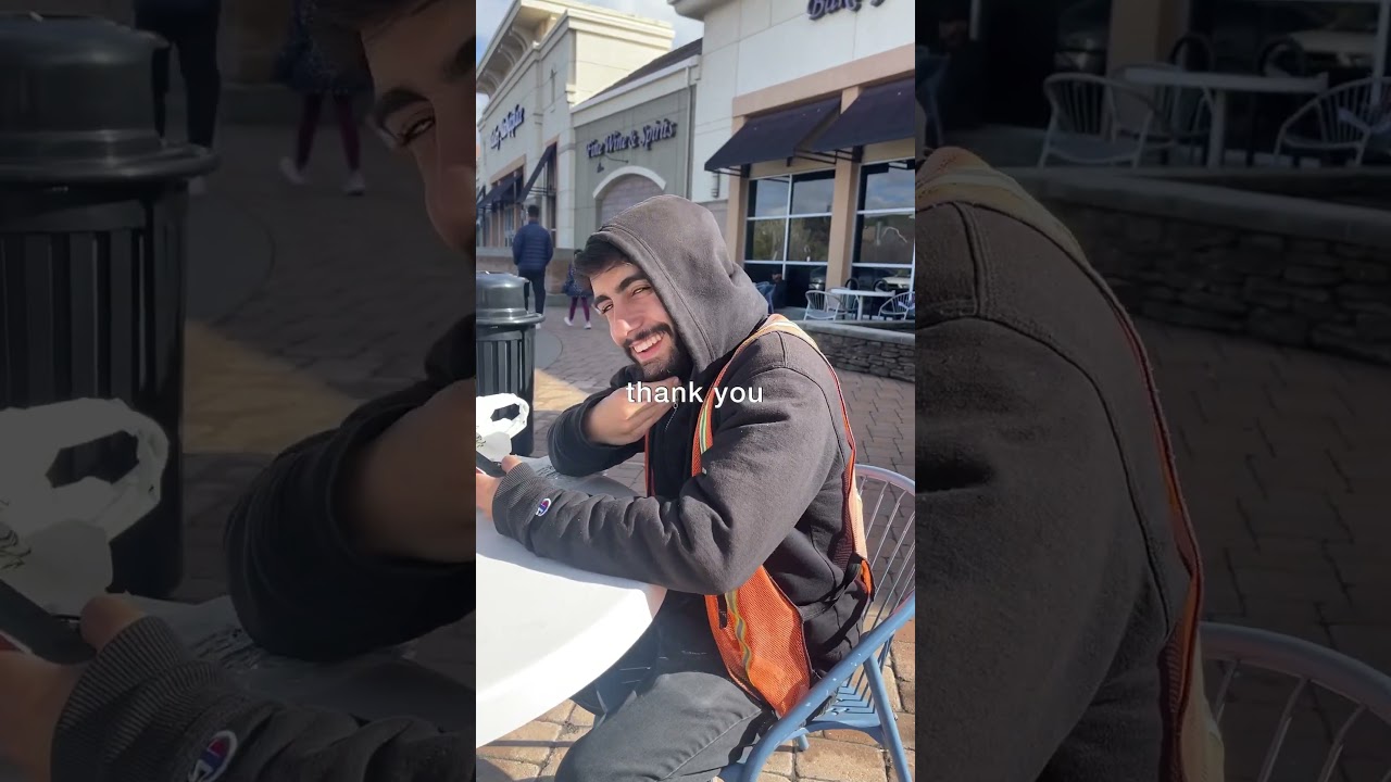 Complimenting Strangers 🫶