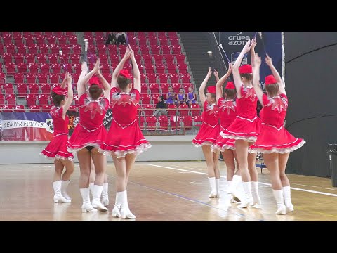 Mażoretki  'SHOCK' - Hajnówka / Majorettes / formation classic parade senior / Kędzierzyn-Koźle
