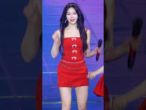 Desbordando encanto... STAYC Isa!! #아이사 #스테이씨 #stayc #Isa #kpopidol