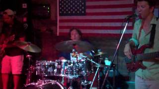 Dave Landeo Band - Red's Ice House - Charleston, SC July 4, 2010 - Song 1