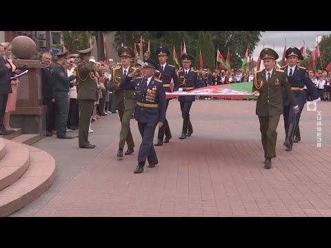 Государственный флаг Беларуси подняли на одну из самых
высоких точек Витебска (12.07.2022)