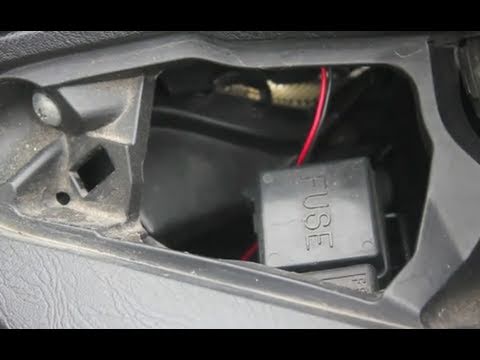 07+ Suzuki Burgman 400 Fuse Box Location | MicBergsma Video