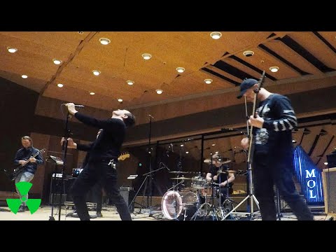 MØL - Serf (OFFICIAL LIVE VIDEO)