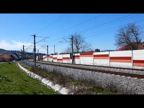 Mediaş (str. Alexandru Vlahuță): IR 1746 train (Cluj Napoca – Bucureşti Nord). Locomotive 477-753-4