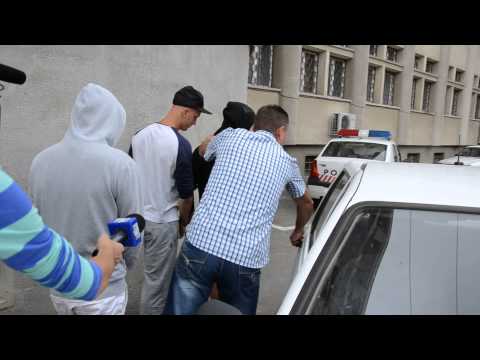 Tineri din Blaj retinuti de politisti după ce au bătut un bărbat
