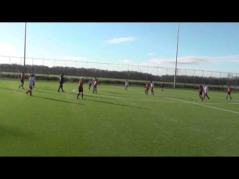 6 dec 2014 Nieuw Utrecht D1 - VV De Meern D3 com 1-3 Sven en Andy brengen redding
