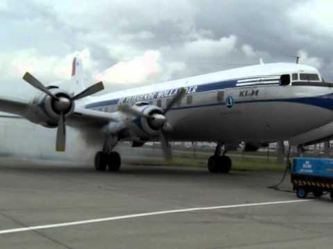 DC-6 G-APSA / PH-TGA - first engine start after the Paint Job at KLM Schiphol 01sep2007