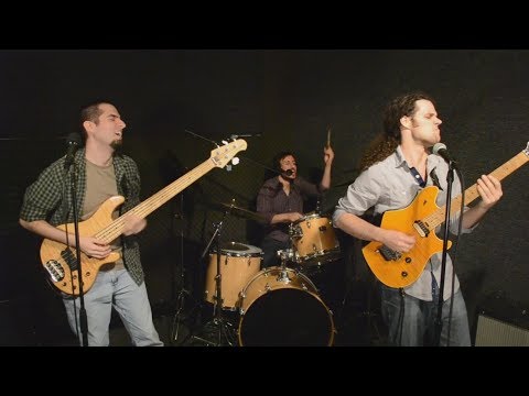 Royals - Galia Social (Lorde Cover)