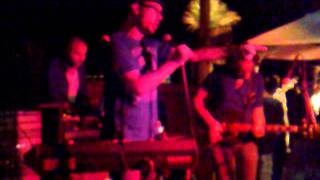Mister Fluo, Cannibal Kiss & Cyril Lyrics en live au Palm Ray, 23/07/11, Carnon