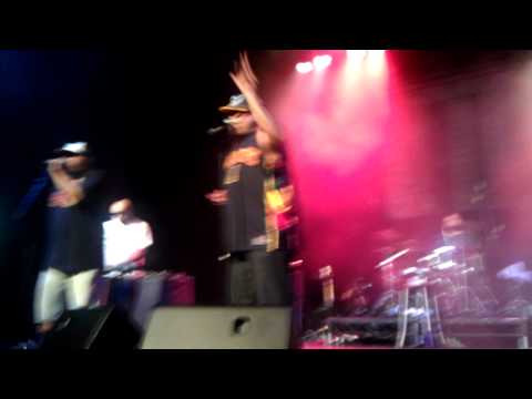 Fiji Smoking Session