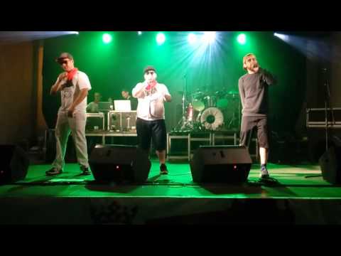 Zesura Euskal Rap & Gatom - Ez gabiltz brometan ( San Fermin 2016