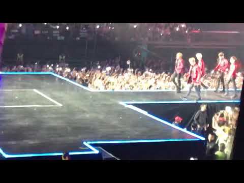 (FANCAM) Kcon 2018 Thailand - Wanna One - Bommerang 180929