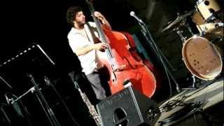 Omer Avital bass solo - Sabah al-khair (Good Morning) - Peperoncino Jazz Festival - Rossano - CS