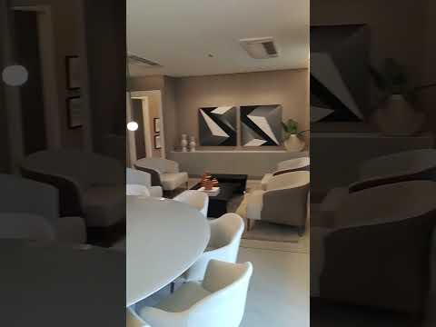 Apartamento Luxuoso com Vista para o Parque Barigui em Curitiba, Paraná