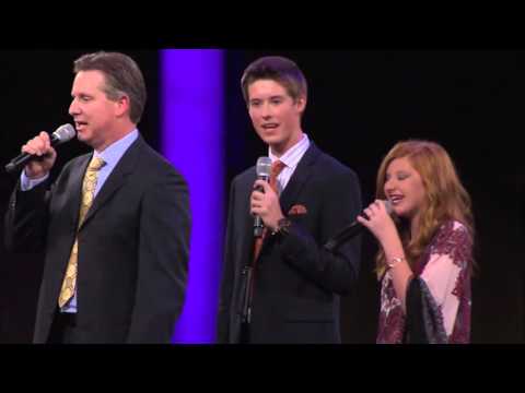 Mylon Hayes Family "Oh What a Morning" at NQC 2015