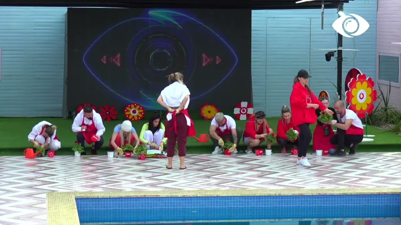 Banorët kujdesen për lulet me emrat e tyre