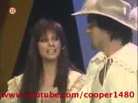 Iveta Bartošová  scenka