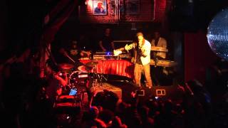 Black Milk - Shut it Down / Warning (Keep Bouncing) - Live in San Jose