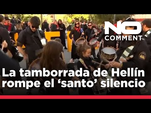 NO COMMENT: Así rompe el silencio la tradicional tamborrada de Hellín en la Semana Santa de España