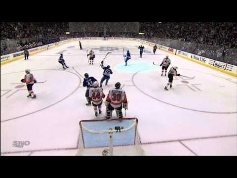 Dion Phaneuf's Goal - Flyers 1 vs Leafs 1 - Feb 11th 2013 (HD)