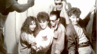 Music video thumbnail preview for Magazin - Goodnight Hello (1987) by Sing Sing