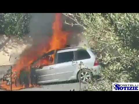 Auto in fiamme a Genzano: il rogo in via Napoli, di fronte alla scuola “Pertini”