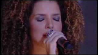 uma criança com o seu olhar-vanessa da mata e charlie brown