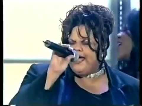 Kirk Franklin ft. Gerald Levert, Bono, Mary J. Blidge & others - Lean On Me (Live)