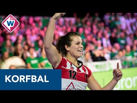 Fleur Hoek pakt landskampioenschap korfbal met Fortuna: „Ik ben gewoon f***ing blij” Fleur Hoek pakt landskampioenschap korfbal met Fortuna: „Ik ben gewoon f***ing blij”