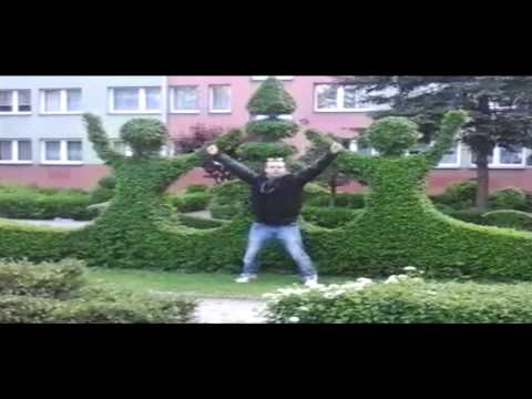 Futuryje • Małpy Nie Potrafią prod. by @TSKSOMD | Official Video