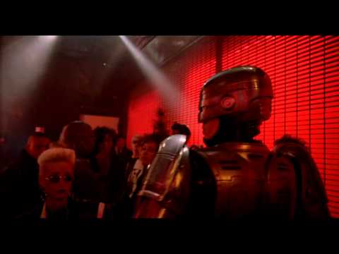 Robocop in discoteca.mpg