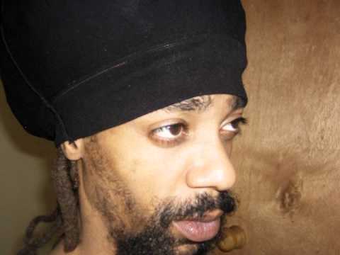 King Saint - Play With Fire