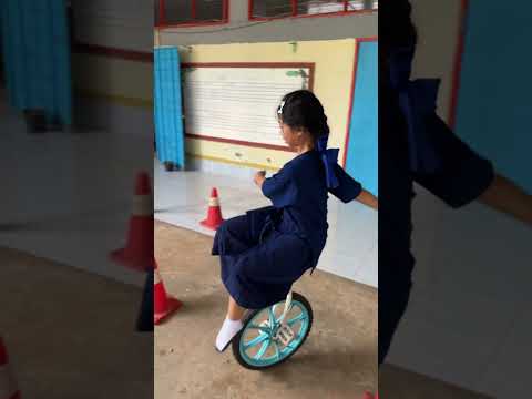 เพิ่มอุปสรรค เพิ่มเลเวล #unicycle #unicyclelife #unicycling #จักรยานล้อเดียว
