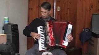 DEBAJO DEL PARRAL.ranchera ( acordeon jose maria).wmv