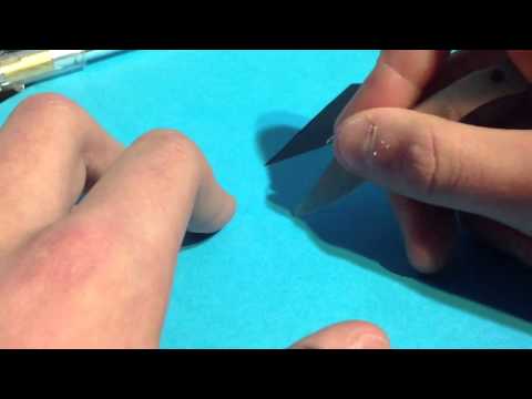 Xacto knife vs spyderco bug