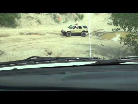 ZR2 steep grade at Bundy Hill Offroad Park S-10 Blazer SAND TROOPERS