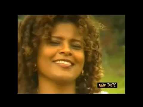 Hamelmal Abate - Awdamet "Enkuan Aderesachu" (Official Video)