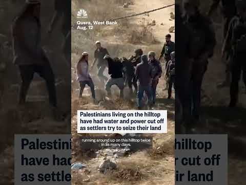 Settlers besiege Palestinians in West Bank village
