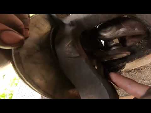Dodge Ram 2500 Front Axle U Joint Replacement