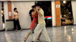 Clases en Medrano - Natalia Games & Gabriel Angio.wmv