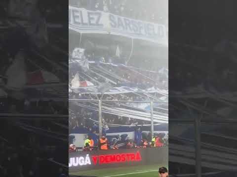 "" Barra: La Pandilla de Liniers &bull; Club: Vélez Sarsfield